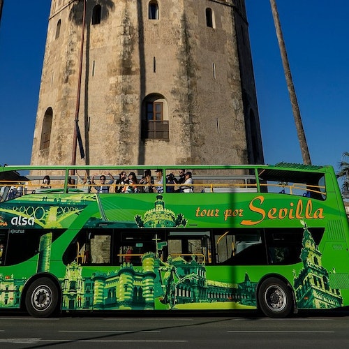 Sevilla: Billete de autobús turístico Hop-on Hop-off de 24 horas