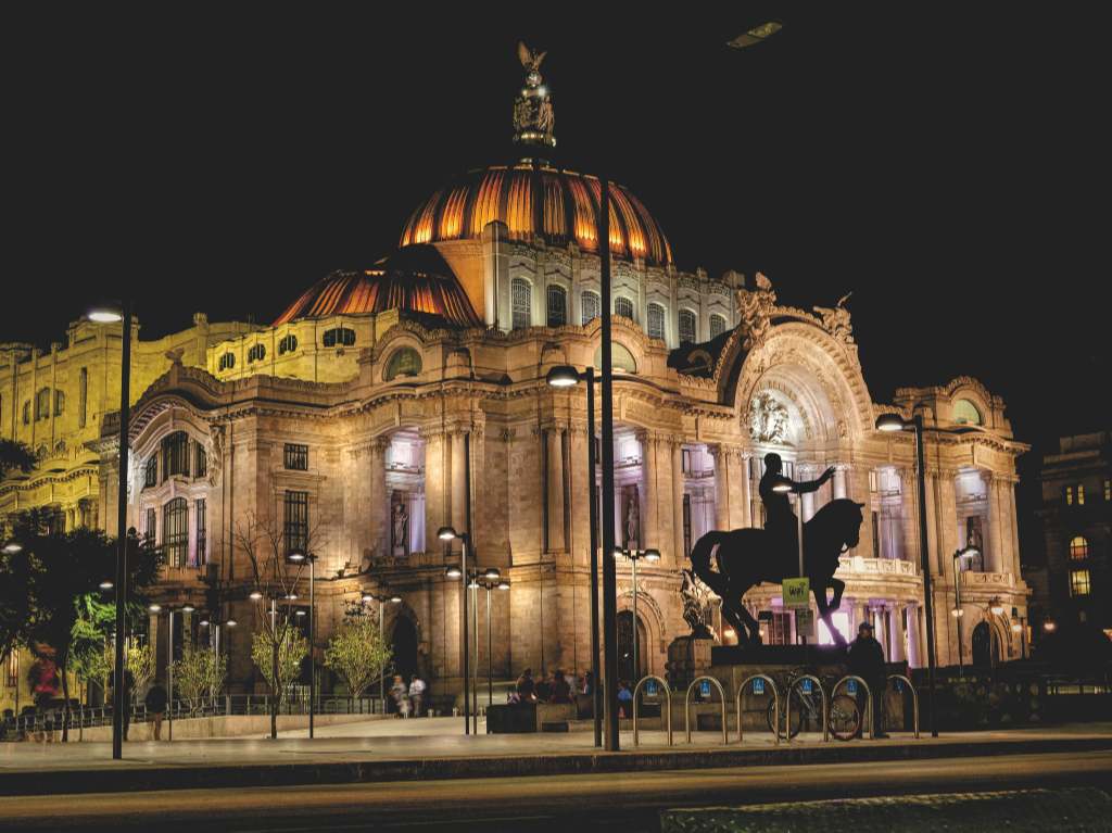 Tour guiado nocturno por Ciudad de México