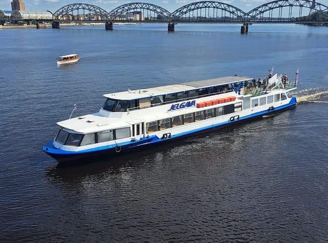 Riga Daugava nehri tekne turu