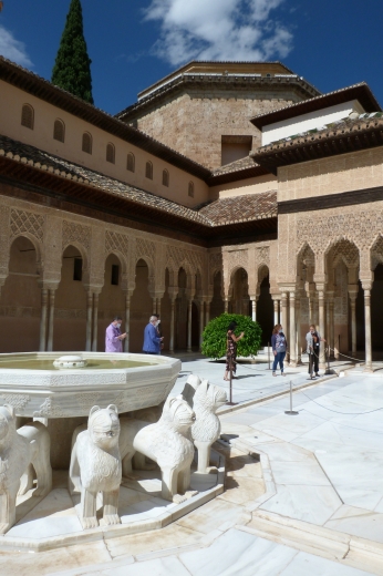 Excursión a Granada y visita a la Alhambra sin Palacios Nazaríes desde Málaga