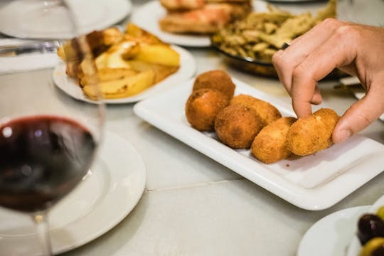 Ruta guiada de tapas y vinos en Barcelona